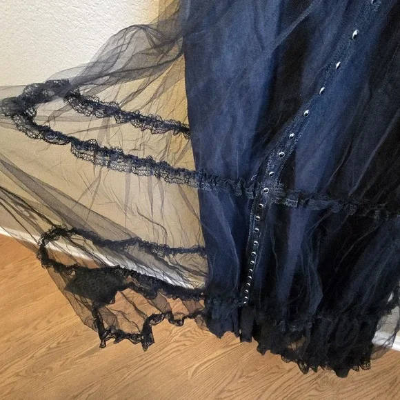Stunning LIP SERVICE Gothic Whimsy Fairy Gown Corset Dress Black Tulle Lace M - Picture 5 of 15